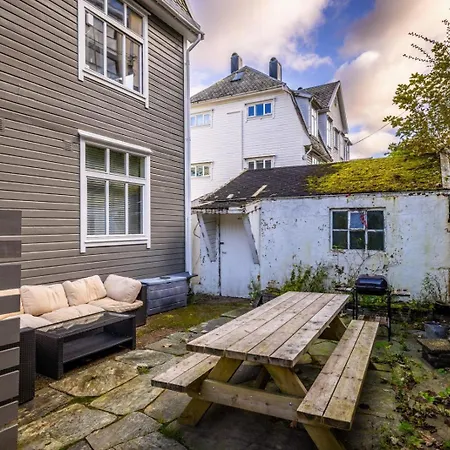 2-Story Top Floor I 3X Work Space I Shared Garden Bergen Eksteriør bilde